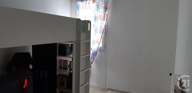 Afficher la photo en grand Appartement F5 à vendre - 5 pièces - 77.5 m2 - MARIGNANE - 13 - PROVENCE-ALPES-COTE-D-AZUR - Century 21 Contact Immobilier