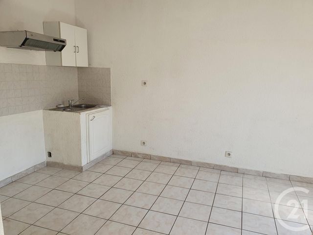 Afficher la photo en grand Appartement T2 à louer - 2 pièces - 35.65 m2 - MARIGNANE - 13 - PROVENCE-ALPES-COTE-D-AZUR - Century 21 Contact Immobilier