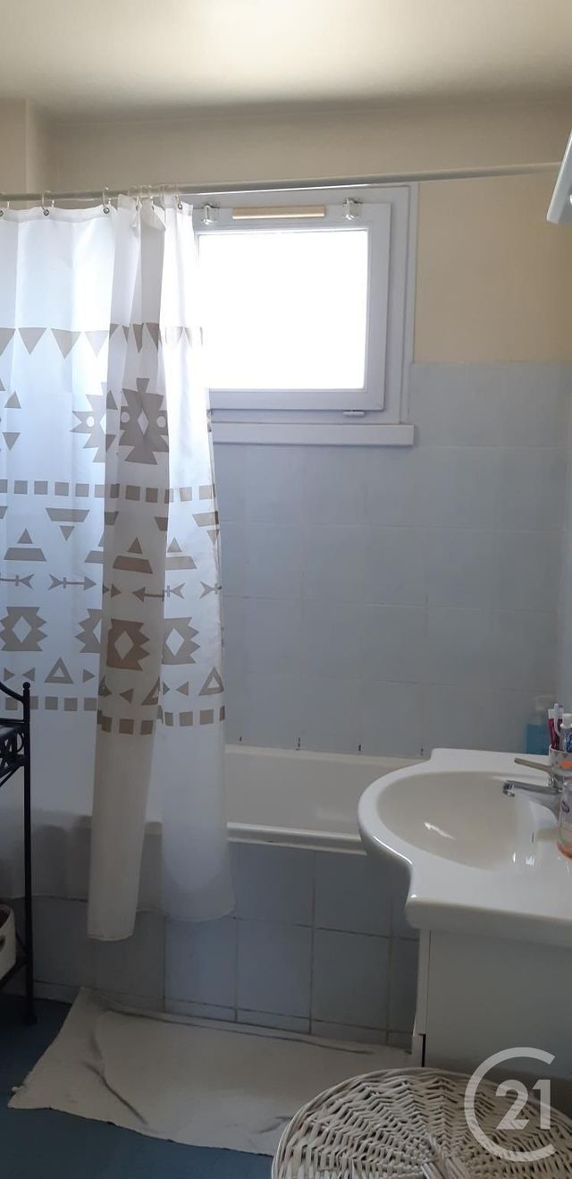 Afficher la photo en grand Appartement F4 à vendre - 4 pièces - 73.19 m2 - MARIGNANE - 13 - PROVENCE-ALPES-COTE-D-AZUR - Century 21 Contact Immobilier