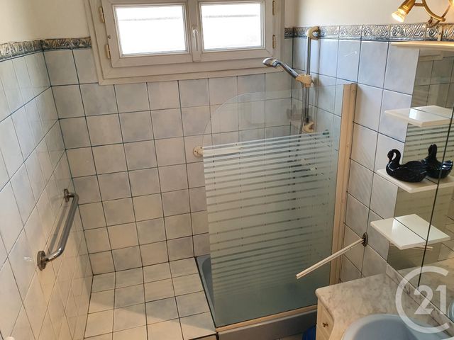 maison à louer - 3 pièces - 80.45 m2 - VITROLLES - 13 - PROVENCE-ALPES-COTE-D-AZUR - Century 21 Contact Immobilier maison à louer - 3 pièces - 80.45 m2 - VITROLLES - 13 - PROVENCE-ALPES-COTE-D-AZUR - Century 21 Contact Immobilier