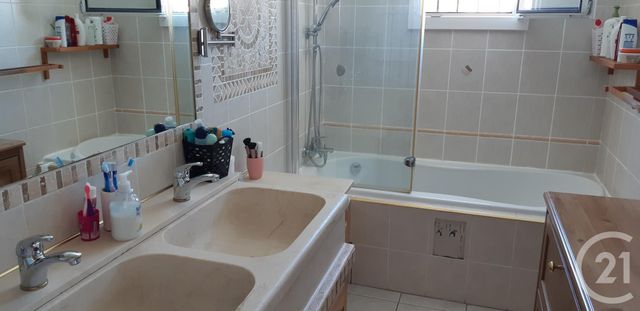 maison à vendre - 6 pièces - 150.0 m2 - MARIGNANE - 13 - PROVENCE-ALPES-COTE-D-AZUR - Century 21 Contact Immobilier maison à vendre - 6 pièces - 150.0 m2 - MARIGNANE - 13 - PROVENCE-ALPES-COTE-D-AZUR - Century 21 Contact Immobilier