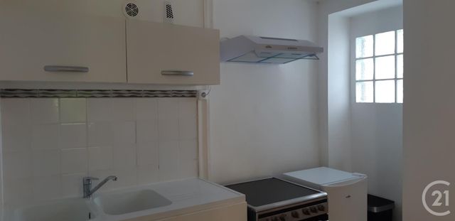 Afficher la photo en grand Studio à louer - 1 pièce - 22.83 m2 - GIGNAC LA NERTHE - 13 - PROVENCE-ALPES-COTE-D-AZUR - Century 21 Contact Immobilier