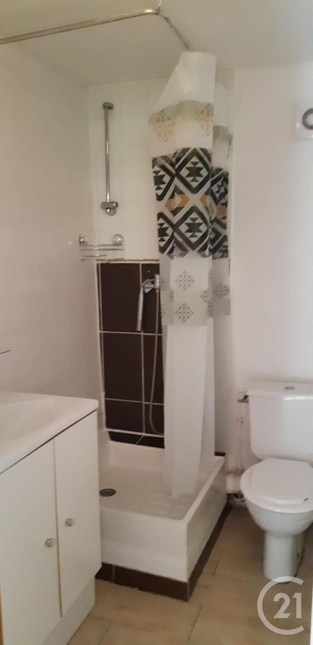 Afficher la photo en grand Studio à louer - 1 pièce - 22.83 m2 - GIGNAC LA NERTHE - 13 - PROVENCE-ALPES-COTE-D-AZUR - Century 21 Contact Immobilier