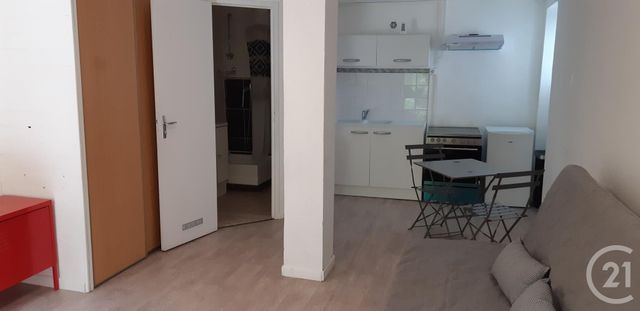 Afficher la photo en grand Studio à louer - 1 pièce - 22.83 m2 - GIGNAC LA NERTHE - 13 - PROVENCE-ALPES-COTE-D-AZUR - Century 21 Contact Immobilier
