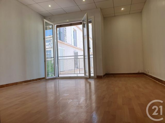 Afficher la photo en grand Appartement T3 à louer - 3 pièces - 65.85 m2 - MARSEILLE - 13004 - PROVENCE-ALPES-COTE-D-AZUR - Century 21 Contact Immobilier
