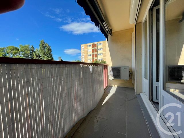 Afficher la photo en grand appartement à louer - 3 pièces - 69.0 m2 - ROGNAC - 13 - PROVENCE-ALPES-COTE-D-AZUR - Century 21 Contact Immobilier