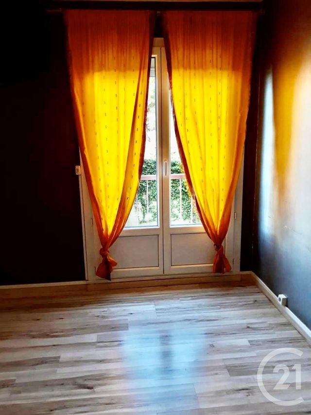 Afficher la photo en grand appartement à louer - 3 pièces - 69.0 m2 - ROGNAC - 13 - PROVENCE-ALPES-COTE-D-AZUR - Century 21 Contact Immobilier