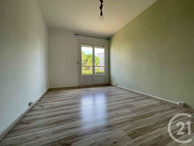 Afficher la photo en grand appartement à louer - 3 pièces - 69.0 m2 - ROGNAC - 13 - PROVENCE-ALPES-COTE-D-AZUR - Century 21 Contact Immobilier