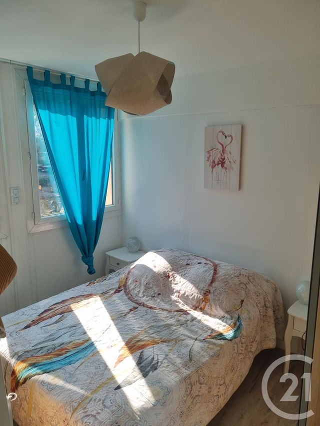 Afficher la photo en grand Appartement F2 à vendre - 2 pièces - 39.78 m2 - MARIGNANE - 13 - PROVENCE-ALPES-COTE-D-AZUR - Century 21 Contact Immobilier