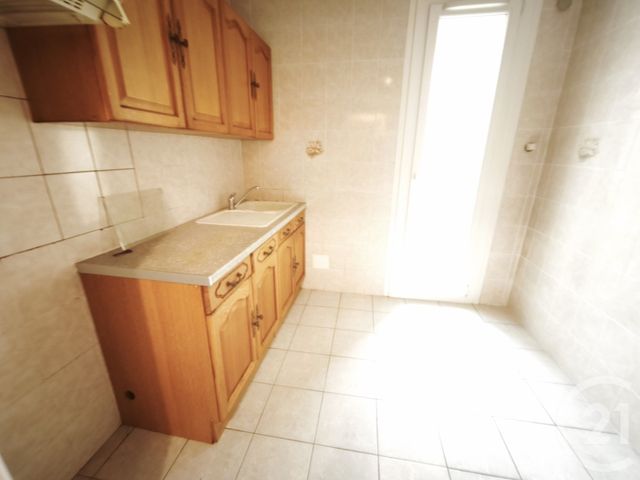 Appartement à vendre - 3 pièces - 65.0 m2 - MARIGNANE - 13 - PROVENCE-ALPES-COTE-D-AZUR - Century 21 Contact Immobilier