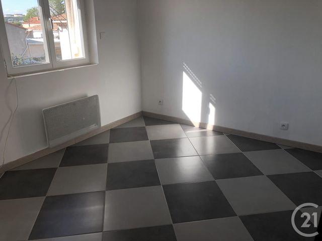 Appartement T2 à louer - 2 pièces - 29.97 m2 - ROGNAC - 13 - PROVENCE-ALPES-COTE-D-AZUR - Century 21 Contact Immobilier