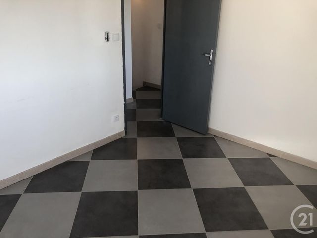 Appartement T2 à louer - 2 pièces - 29.97 m2 - ROGNAC - 13 - PROVENCE-ALPES-COTE-D-AZUR - Century 21 Contact Immobilier