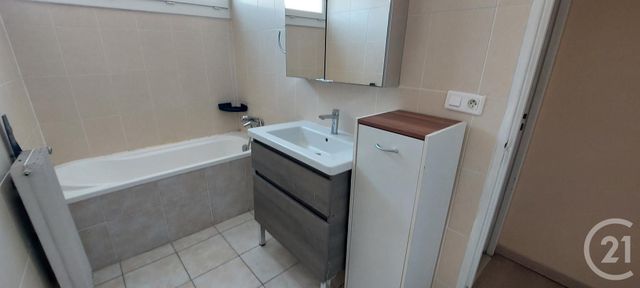 Afficher la photo en grand Appartement à vendre - 3 pièces - 60.39 m2 - MARIGNANE - 13 - PROVENCE-ALPES-COTE-D-AZUR - Century 21 Contact Immobilier