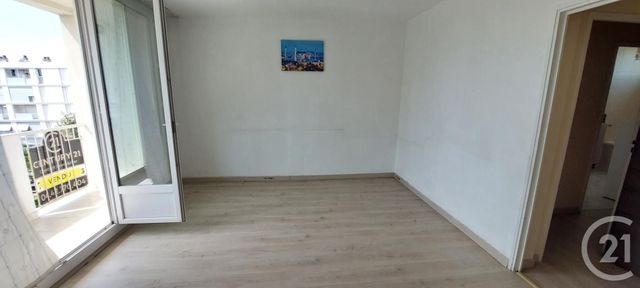 Afficher la photo en grand Appartement à vendre - 3 pièces - 60.39 m2 - MARIGNANE - 13 - PROVENCE-ALPES-COTE-D-AZUR - Century 21 Contact Immobilier