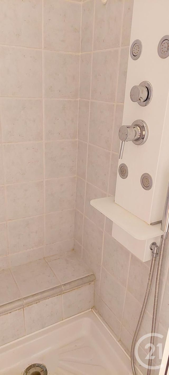 Afficher la photo en grand Appartement F4 à vendre - 4 pièces - 77.78 m2 - MARIGNANE - 13 - PROVENCE-ALPES-COTE-D-AZUR - Century 21 Contact Immobilier