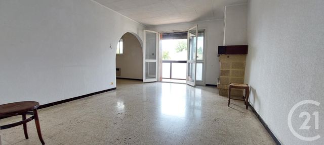 Afficher la photo en grand Appartement F4 à vendre - 4 pièces - 77.78 m2 - MARIGNANE - 13 - PROVENCE-ALPES-COTE-D-AZUR - Century 21 Contact Immobilier