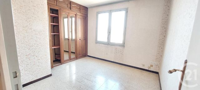 Afficher la photo en grand Appartement F4 à vendre - 4 pièces - 77.78 m2 - MARIGNANE - 13 - PROVENCE-ALPES-COTE-D-AZUR - Century 21 Contact Immobilier