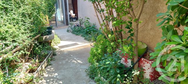 Afficher la photo en grand Appartement F4 à vendre - 4 pièces - 77.78 m2 - MARIGNANE - 13 - PROVENCE-ALPES-COTE-D-AZUR - Century 21 Contact Immobilier