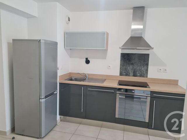 Appartement F2 à louer - 3 pièces - 48.73 m2 - PELISSANNE - 13 - PROVENCE-ALPES-COTE-D-AZUR - Century 21 Contact Immobilier