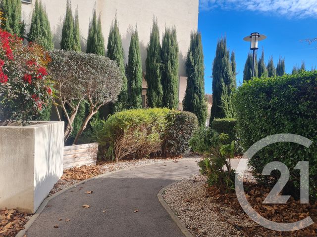 Appartement F2 à louer - 3 pièces - 48.73 m2 - PELISSANNE - 13 - PROVENCE-ALPES-COTE-D-AZUR - Century 21 Contact Immobilier