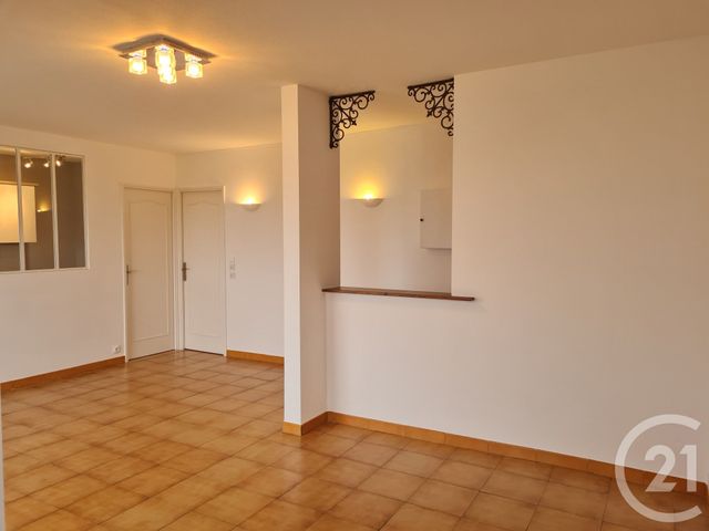 Appartement T3 à louer - 3 pièces - 69.46 m2 - MARIGNANE - 13 - PROVENCE-ALPES-COTE-D-AZUR - Century 21 Contact Immobilier