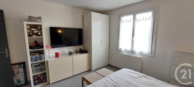 Afficher la photo en grand Appartement F5 à vendre - 5 pièces - 107.0 m2 - MARIGNANE - 13 - PROVENCE-ALPES-COTE-D-AZUR - Century 21 Contact Immobilier
