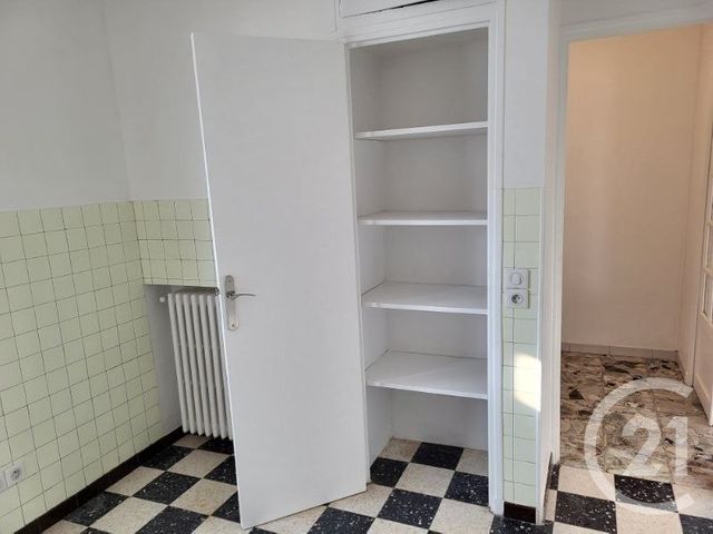 Appartement T2 à louer - 2 pièces - 48.02 m2 - MARIGNANE - 13 - PROVENCE-ALPES-COTE-D-AZUR - Century 21 Contact Immobilier