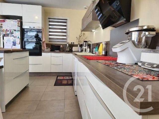 maison à vendre - 4 pièces - 106.29 m2 - SENAS - 13 - PROVENCE-ALPES-COTE-D-AZUR - Century 21 Contact Immobilier