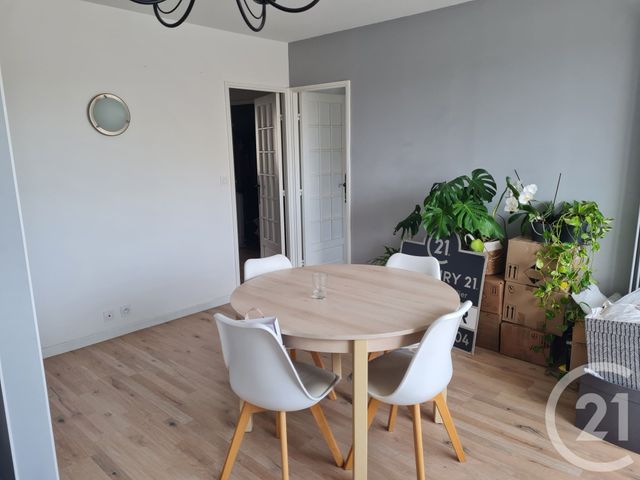 Appartement T3 à louer - 3 pièces - 68.64 m2 - MARIGNANE - 13 - PROVENCE-ALPES-COTE-D-AZUR - Century 21 Contact Immobilier