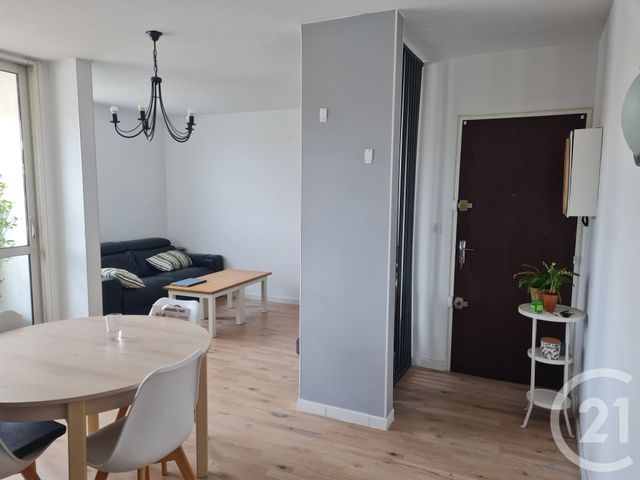 Appartement T3 à louer - 3 pièces - 68.64 m2 - MARIGNANE - 13 - PROVENCE-ALPES-COTE-D-AZUR - Century 21 Contact Immobilier