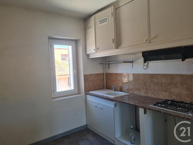 Appartement T3 à louer - 3 pièces - 64.14 m2 - CHATEAUNEUF LES MARTIGUES - 13 - PROVENCE-ALPES-COTE-D-AZUR - Century 21 Contact Immobilier