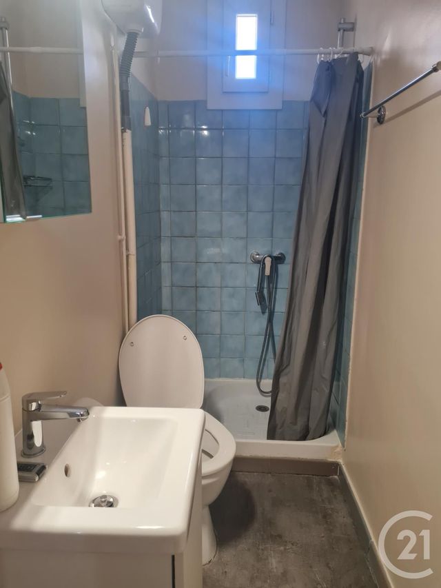 Appartement T3 à louer - 3 pièces - 64.14 m2 - CHATEAUNEUF LES MARTIGUES - 13 - PROVENCE-ALPES-COTE-D-AZUR - Century 21 Contact Immobilier