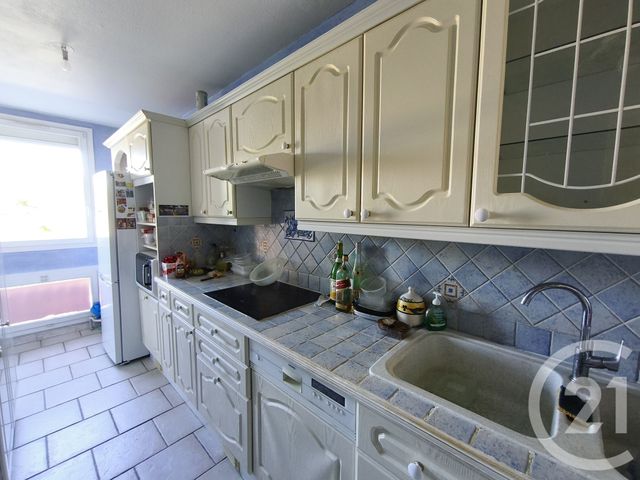 Appartement F5 à vendre - 5 pièces - 92.97 m2 - MARIGNANE - 13 - PROVENCE-ALPES-COTE-D-AZUR - Century 21 Contact Immobilier