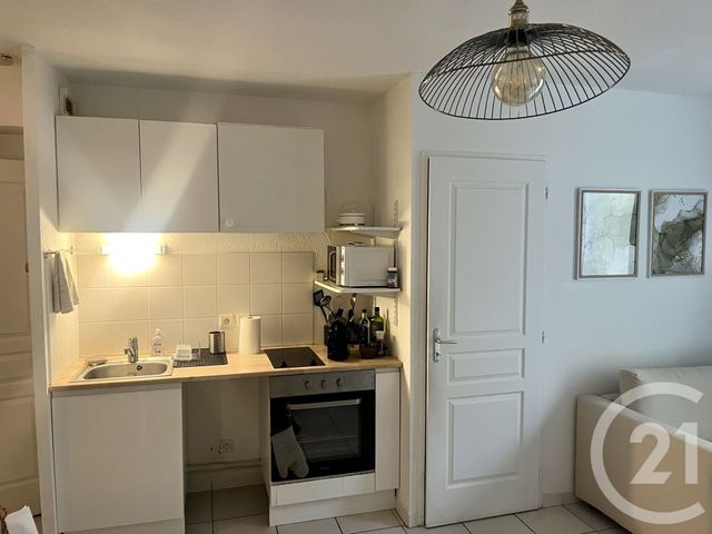 Appartement T2 à louer - 2 pièces - 35.9 m2 - SALON DE PROVENCE - 13 - PROVENCE-ALPES-COTE-D-AZUR - Century 21 Contact Immobilier