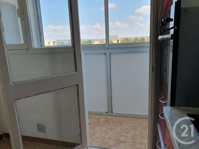 Appartement T3 à louer - 3 pièces - 58.44 m2 - MARIGNANE - 13 - PROVENCE-ALPES-COTE-D-AZUR - Century 21 Contact Immobilier