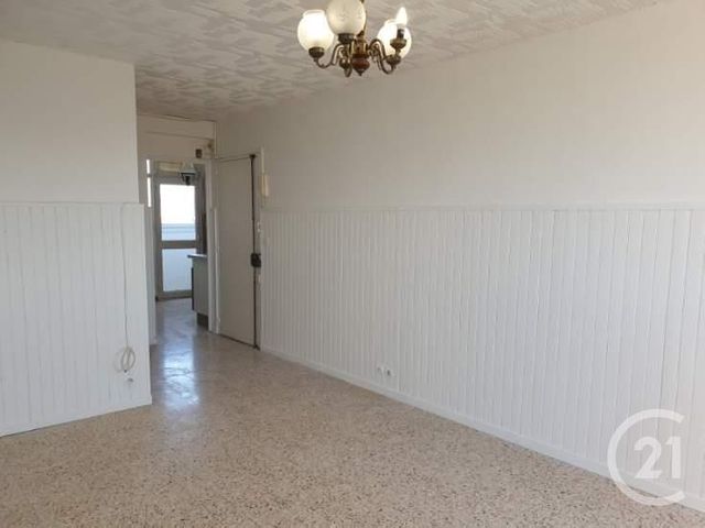 Appartement T3 à louer - 3 pièces - 58.44 m2 - MARIGNANE - 13 - PROVENCE-ALPES-COTE-D-AZUR - Century 21 Contact Immobilier