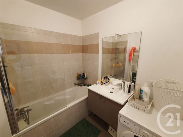 Appartement T3 à vendre - 3 pièces - 56.89 m2 - GIGNAC LA NERTHE - 13 - PROVENCE-ALPES-COTE-D-AZUR - Century 21 Contact Immobilier