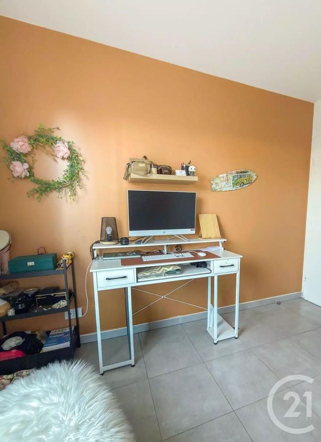 Appartement à vendre - 4 pièces - 77.31 m2 - GIGNAC LA NERTHE - 13 - PROVENCE-ALPES-COTE-D-AZUR - Century 21 Contact Immobilier