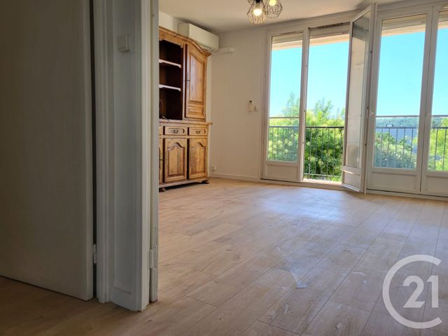 Appartement T3 à louer - 4 pièces - 71.37 m2 - MARIGNANE - 13 - PROVENCE-ALPES-COTE-D-AZUR - Century 21 Contact Immobilier