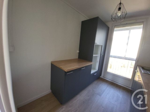 Appartement T3 à louer - 4 pièces - 71.37 m2 - MARIGNANE - 13 - PROVENCE-ALPES-COTE-D-AZUR - Century 21 Contact Immobilier