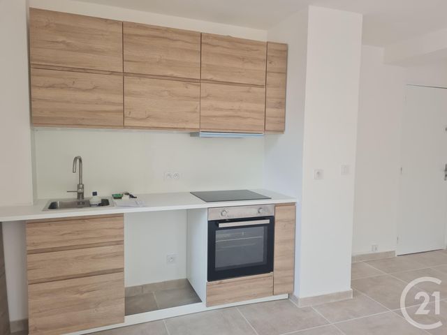 Appartement T4 à louer - 4 pièces - 73.74 m2 - MARIGNANE - 13 - PROVENCE-ALPES-COTE-D-AZUR - Century 21 Contact Immobilier