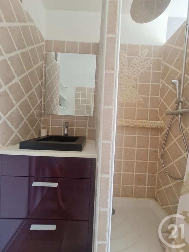 Appartement T1 à louer - 1 pièce - 31.37 m2 - MARIGNANE - 13 - PROVENCE-ALPES-COTE-D-AZUR - Century 21 Contact Immobilier