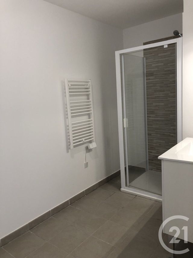 Appartement T2 à louer - 2 pièces - 46.91 m2 - MARIGNANE - 13 - PROVENCE-ALPES-COTE-D-AZUR - Century 21 Contact Immobilier