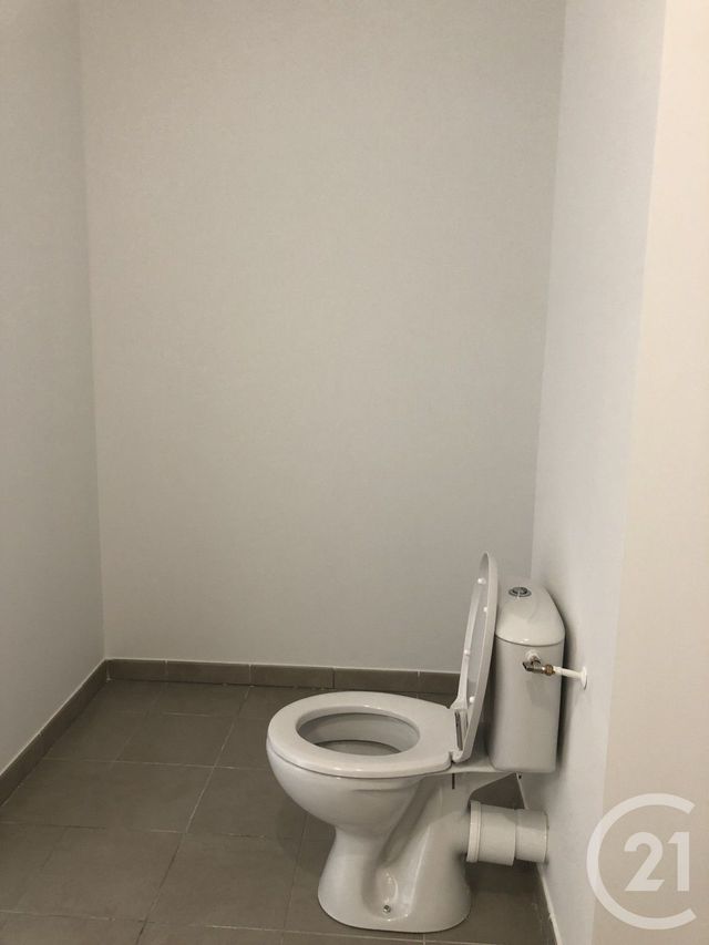 Appartement T2 à louer - 2 pièces - 46.91 m2 - MARIGNANE - 13 - PROVENCE-ALPES-COTE-D-AZUR - Century 21 Contact Immobilier