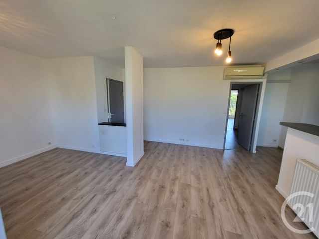 Appartement F3 à louer - 3 pièces - 68.75 m2 - MARIGNANE - 13 - PROVENCE-ALPES-COTE-D-AZUR - Century 21 Contact Immobilier