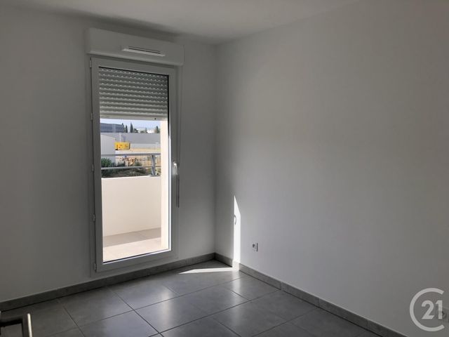 Appartement T3 à louer - 3 pièces - 60.7 m2 - VITROLLES - 13 - PROVENCE-ALPES-COTE-D-AZUR - Century 21 Contact Immobilier