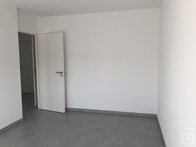 Appartement T3 à louer - 3 pièces - 60.7 m2 - VITROLLES - 13 - PROVENCE-ALPES-COTE-D-AZUR - Century 21 Contact Immobilier