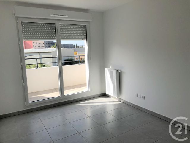 Appartement T3 à louer - 3 pièces - 60.7 m2 - VITROLLES - 13 - PROVENCE-ALPES-COTE-D-AZUR - Century 21 Contact Immobilier