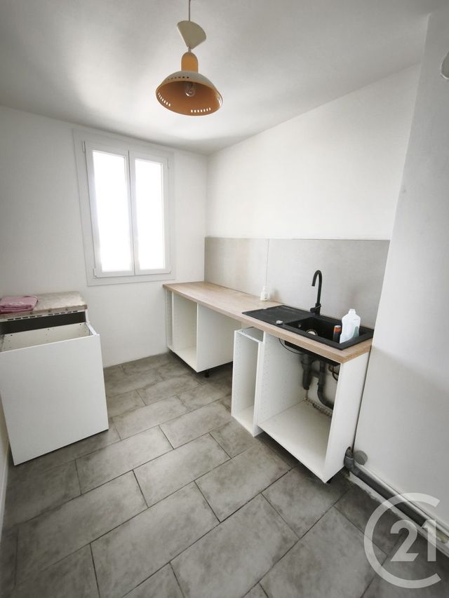 Appartement à vendre - 4 pièces - 65.42 m2 - MARIGNANE - 13 - PROVENCE-ALPES-COTE-D-AZUR - Century 21 Contact Immobilier