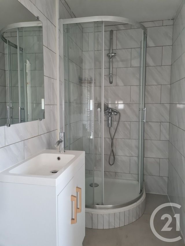 Appartement Studio à louer - 1 pièce - 23.93 m2 - ROGNAC - 13 - PROVENCE-ALPES-COTE-D-AZUR - Century 21 Contact Immobilier
